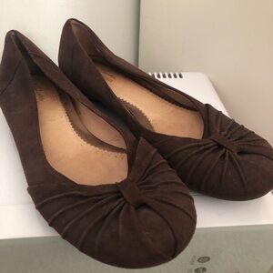 Clarks Artisan Dark Brown Suede Flats